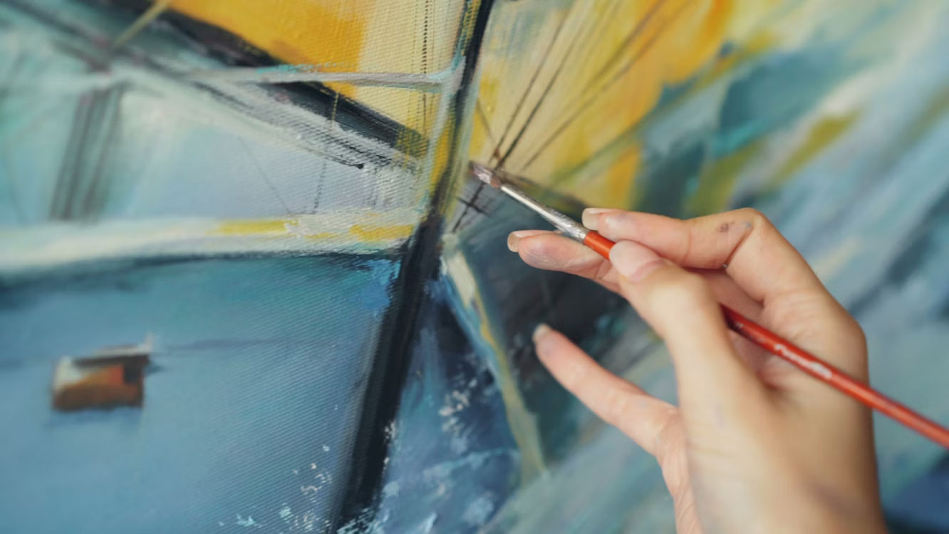 Acrylic vs oil paintings comparison for home décor